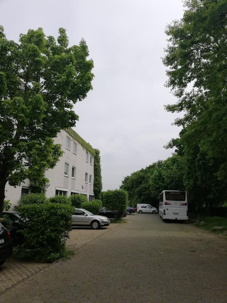 Arthotel Ambassador Wiesbaden - Free Parking Eksteriør bilde