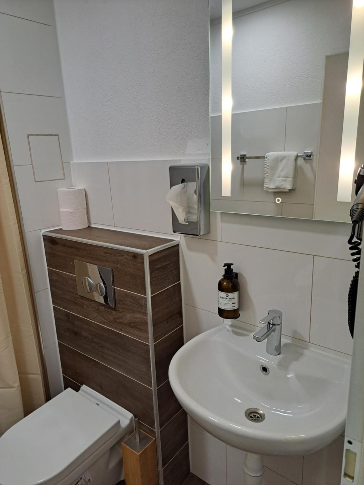 Arthotel Ambassador Wiesbaden - Free Parking Eksteriør bilde